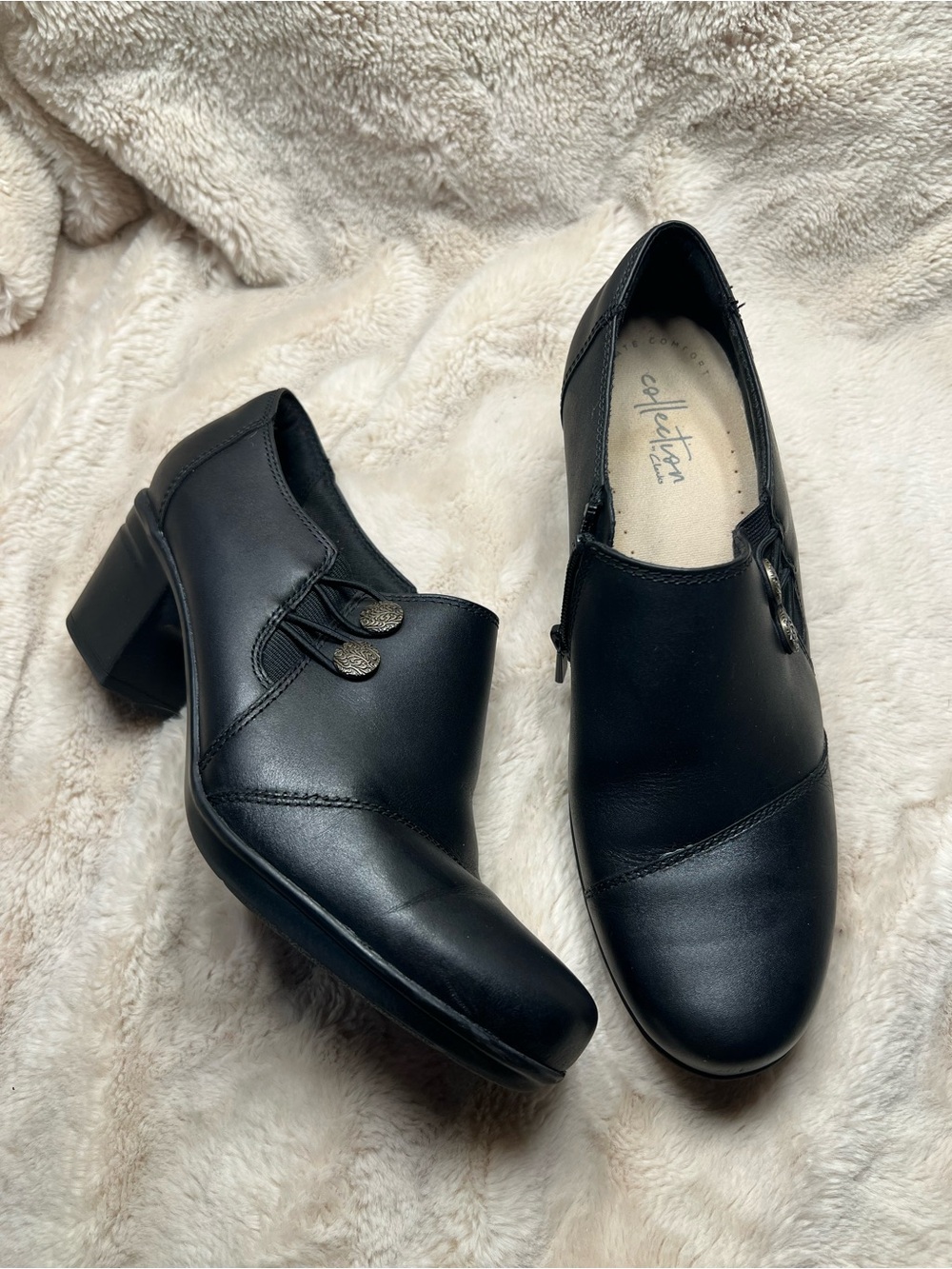 Clarks Black Bootie Womens size 7.5